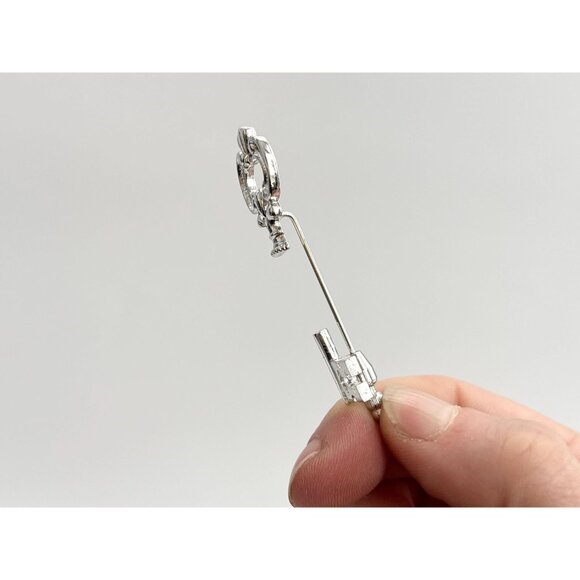 Avon Skeleton Key Silver Toned Classic Vintage Stick Pin | Hat Pin | Lapel Pin - Picture 4 of 7